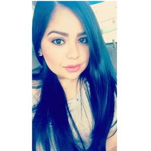 Meet your Posher, Nayeli